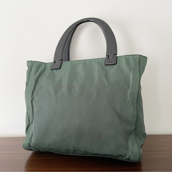Prada green nylon black plexi handle vintage 90s tote bag - Picture 3 of 11